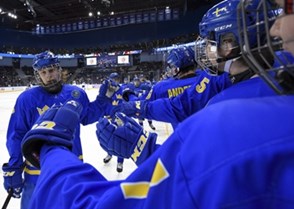 MAGNITOGORSK, RUSSIA - APRIL 26: Sweden's Marcus Westfalt #26 celebrates with his bench after scoring on team Slovakia during quarterfinal round action at the 2018 IIHF Ice Hockey U18 World Championship. (Photo by Steve Kingsman/HHOF-IIHF Images)

